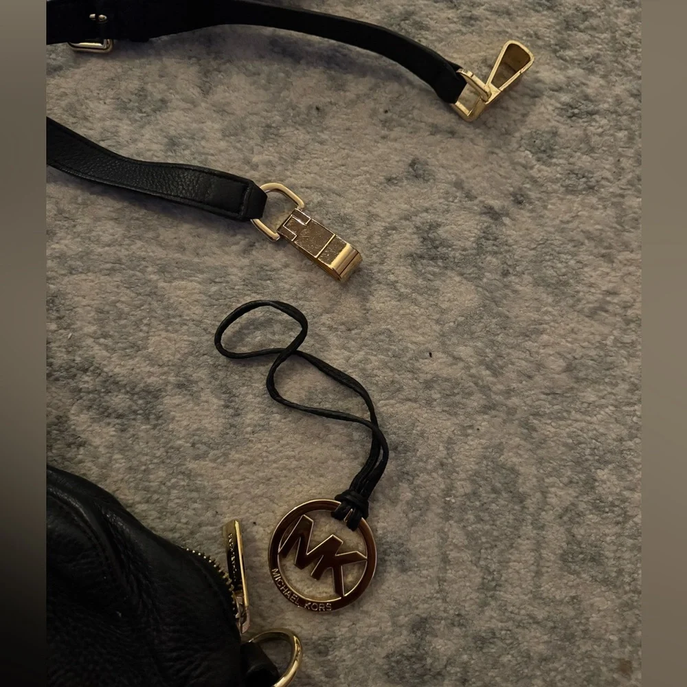 Michael Kors Black Leather Bedford Satchel Bag - Picture 5 of 11